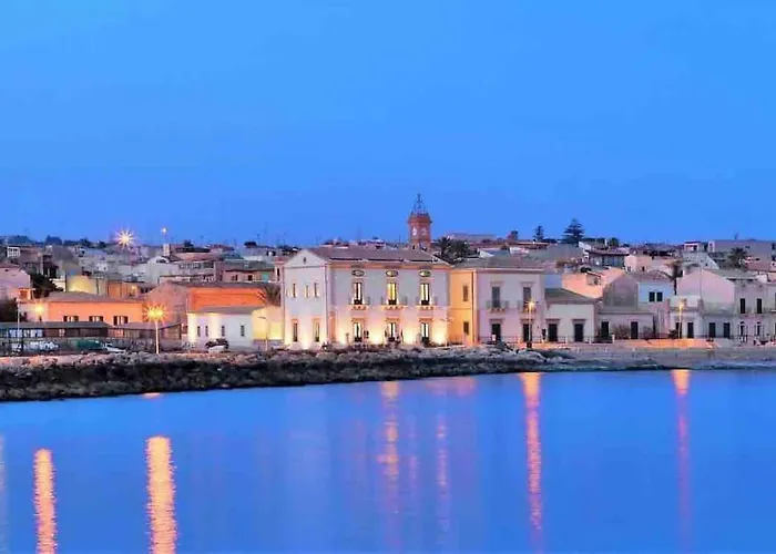 Re Barocco Centro Storico A 5 Min Dal Mare Апартаменты Шикли