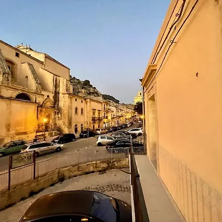 Apartment Re Barocco Centro Storico A 5 Min Dal Mare *