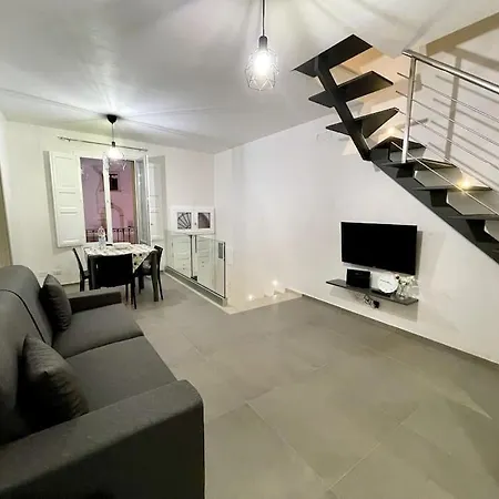 Re Barocco Centro Storico A 5 Min Dal Mare Apartman