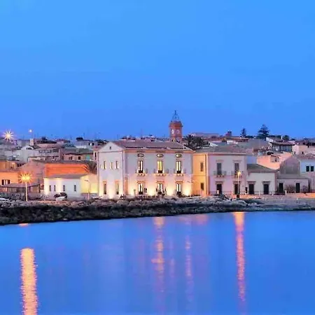 Re Barocco Centro Storico A 5 Min Dal Mare Apartman Scicli