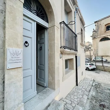 Re Barocco Centro Storico A 5 Min Dal Mare Apartman